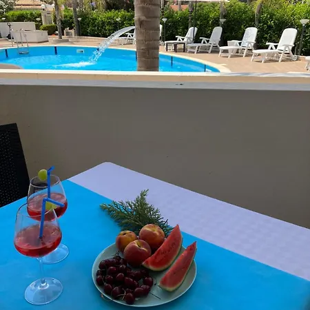 Fronte Mare Aparthotel Santa Maria Del Focallo