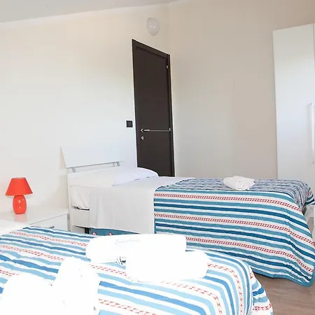 Fronte Mare Aparthotel Santa Maria Del Focallo